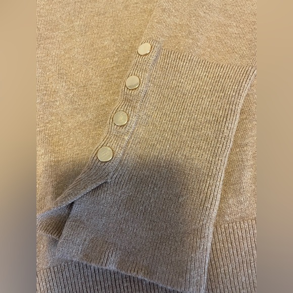 Zara Sweater - Picture 3 of 3